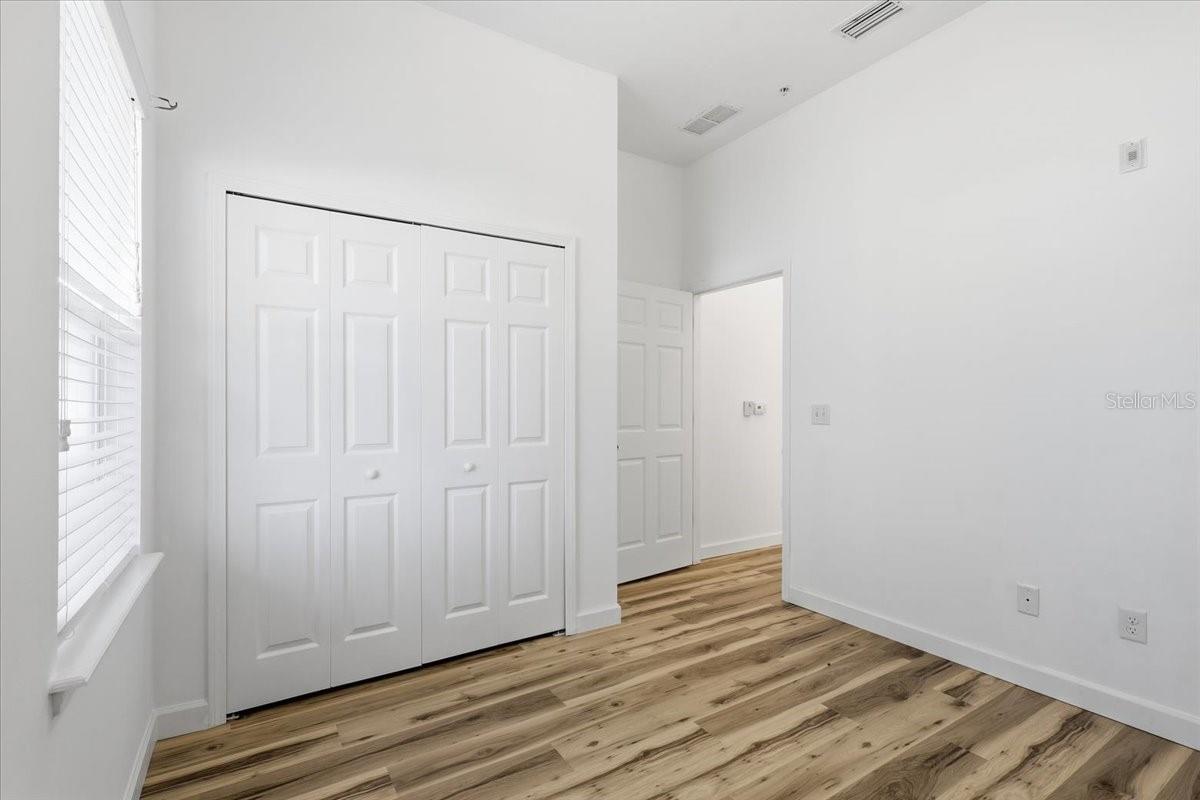 Image 28 of 41 For 605 Golden Lake Loop 12-4