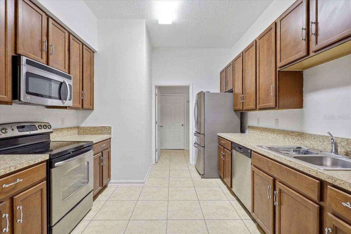 Image 3 of 41 For 605 Golden Lake Loop 12-4