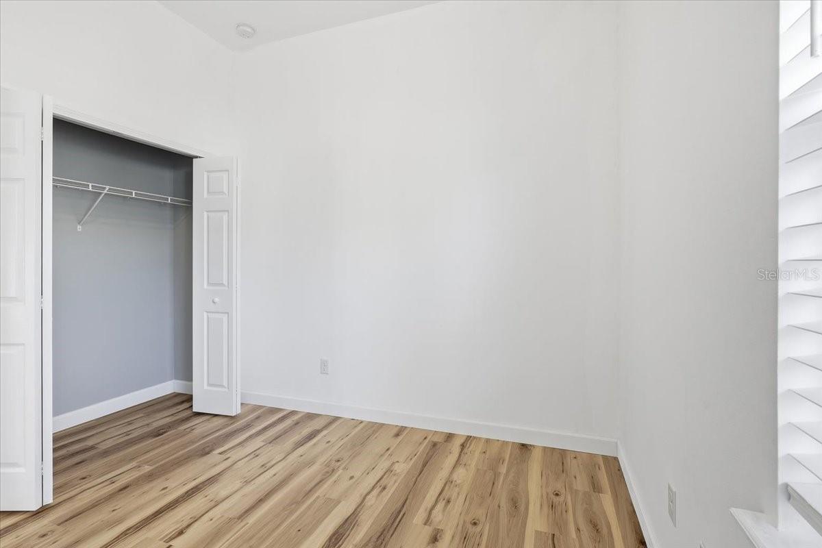 Image 34 of 41 For 605 Golden Lake Loop 12-4