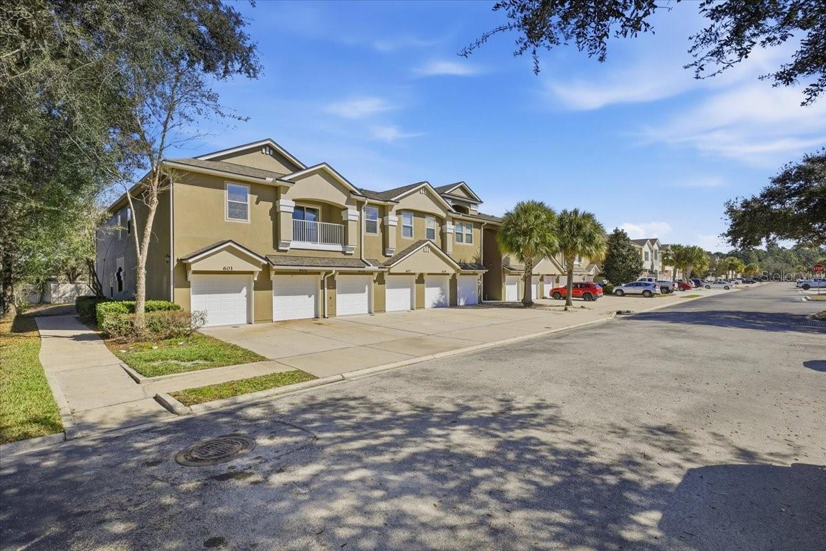 Image 7 of 41 For 605 Golden Lake Loop 12-4