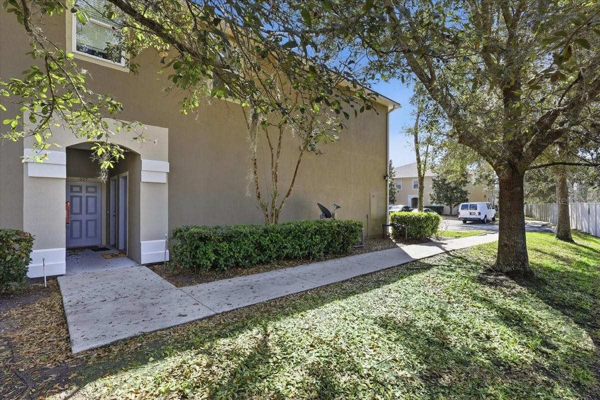 Image 8 of 41 For 605 Golden Lake Loop 12-4