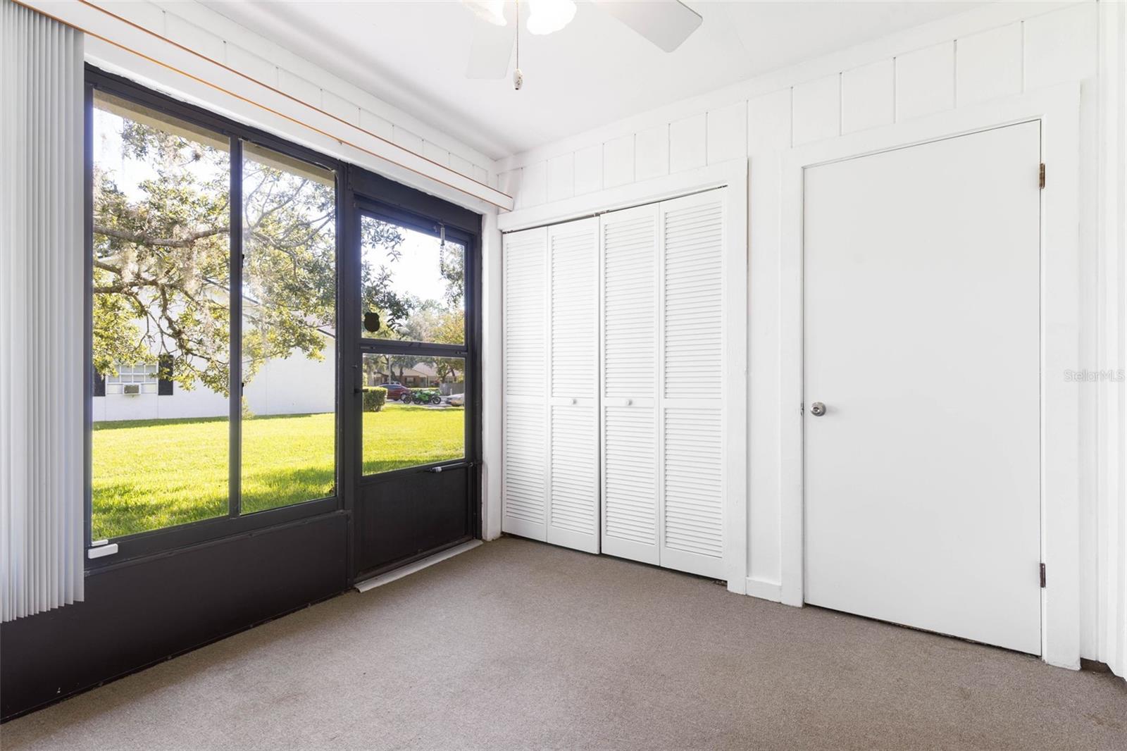 Image 22 of 47 For 24 Kings Colony Court