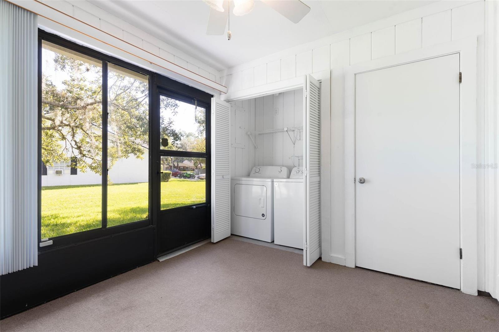 Image 23 of 47 For 24 Kings Colony Court