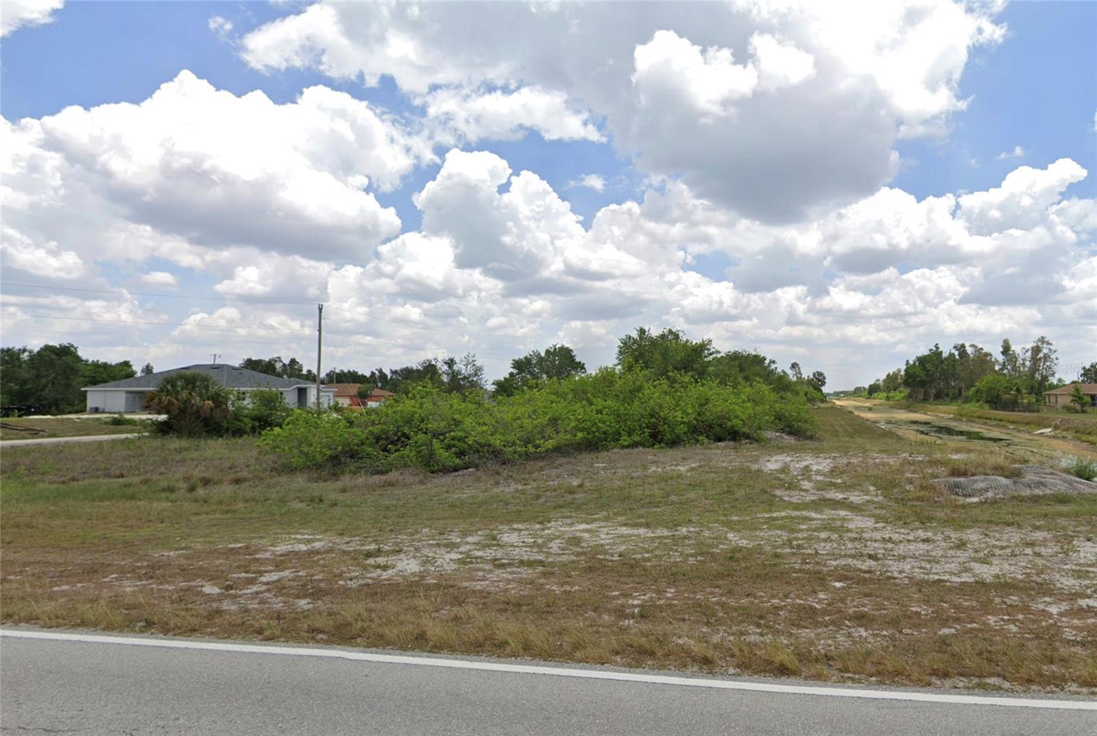 Listing Details for 102 Preston Street, LEHIGH ACRES, FL 33974