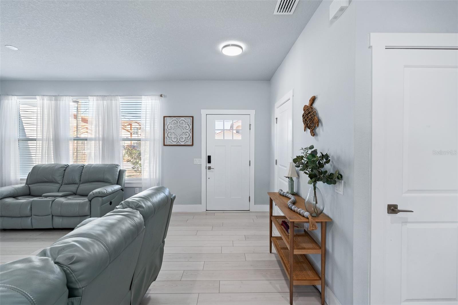 Image 12 of 51 For 13 Lemay Place