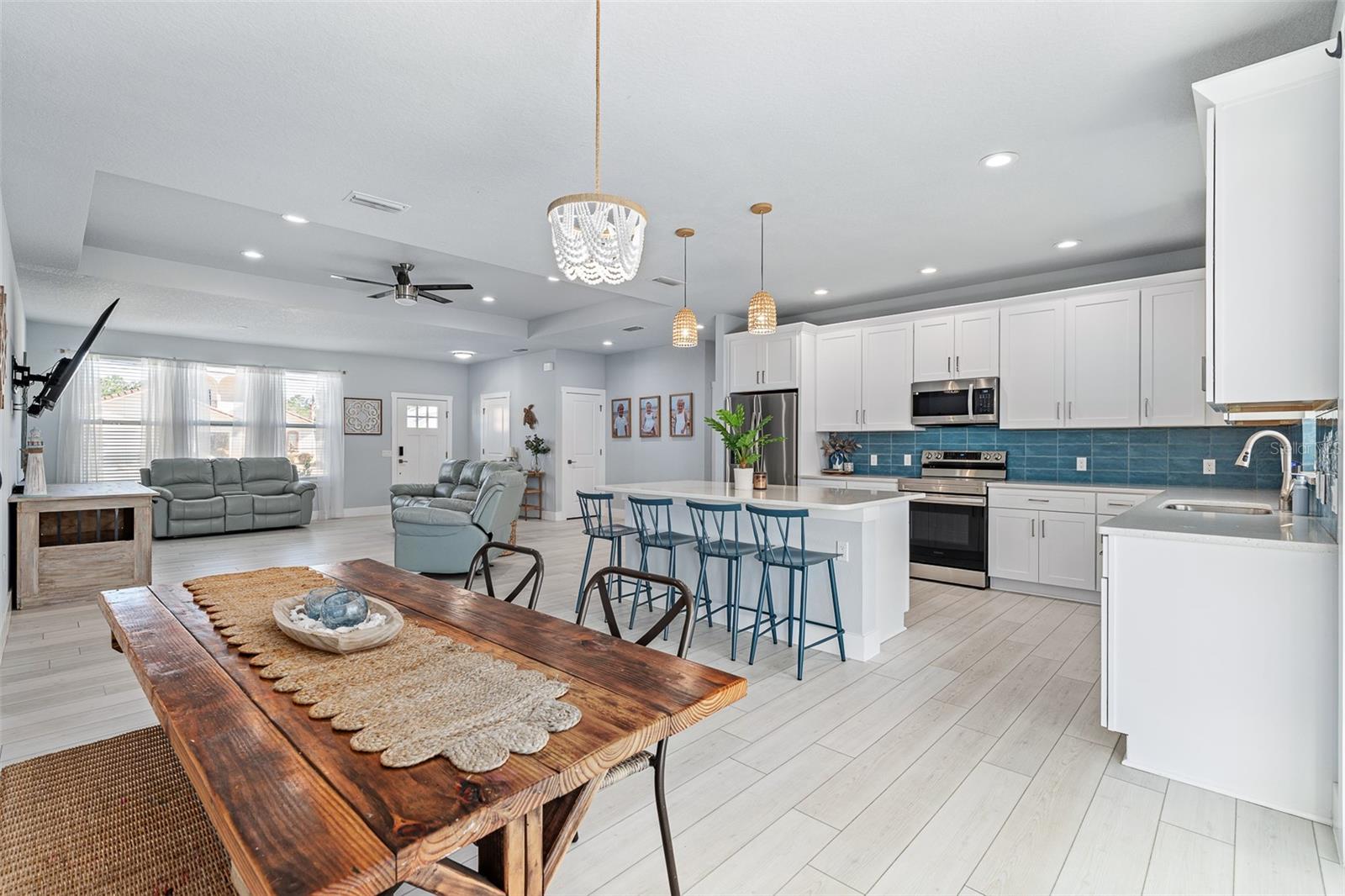 Image 19 of 51 For 13 Lemay Place