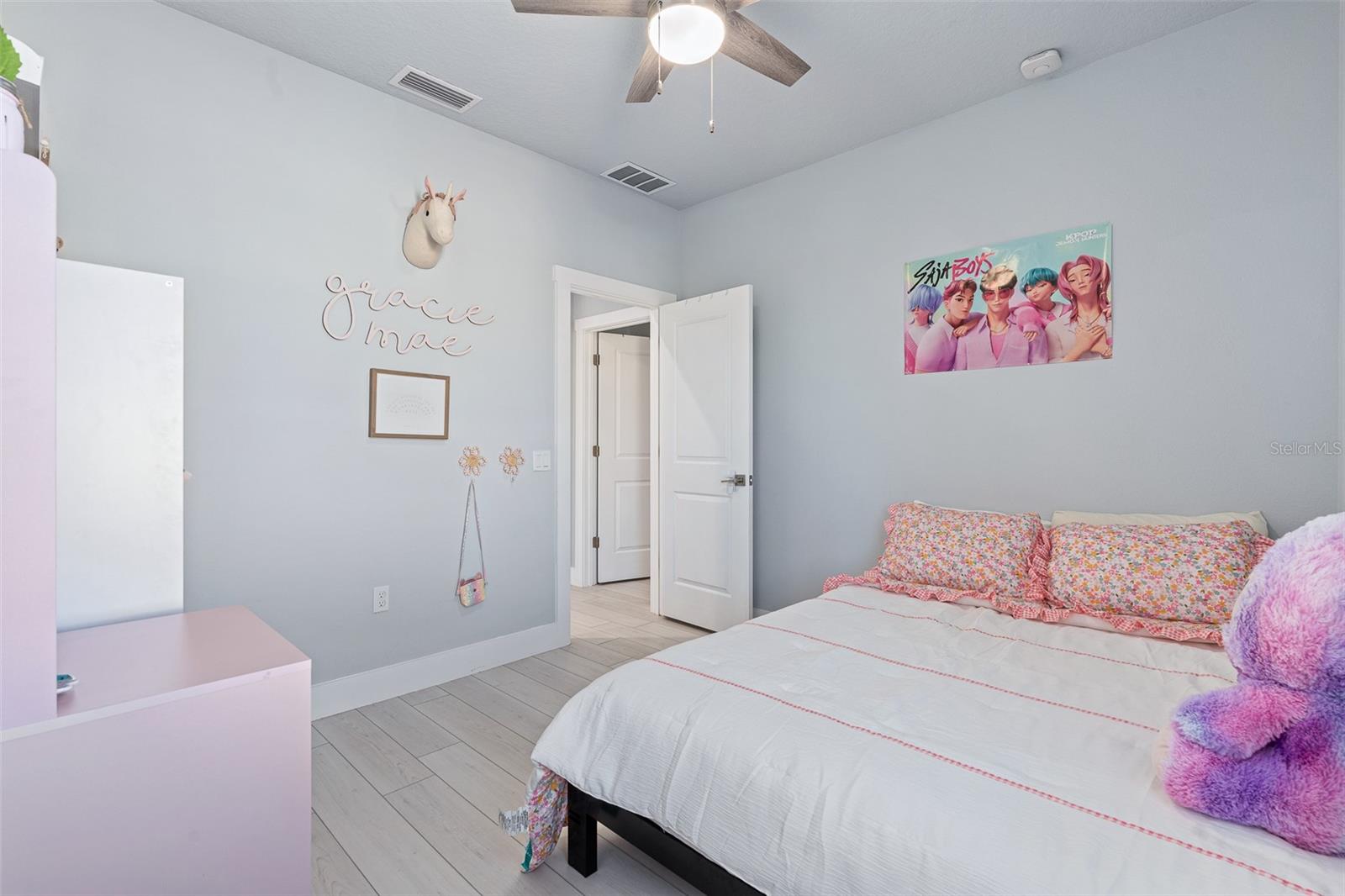 Image 33 of 51 For 13 Lemay Place