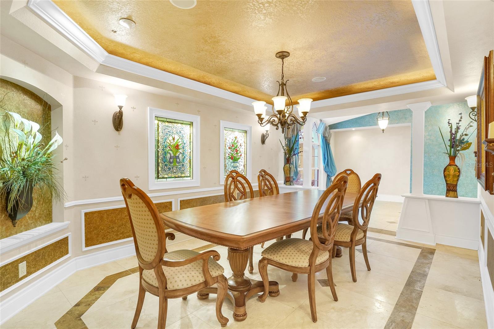 Image 4 of 72 For 1481 Lambert Avenue