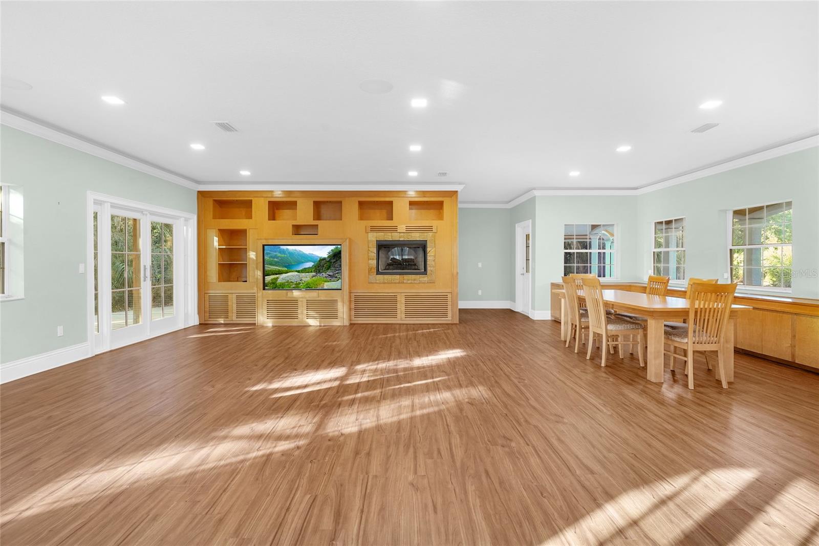 Image 41 of 72 For 1481 Lambert Avenue