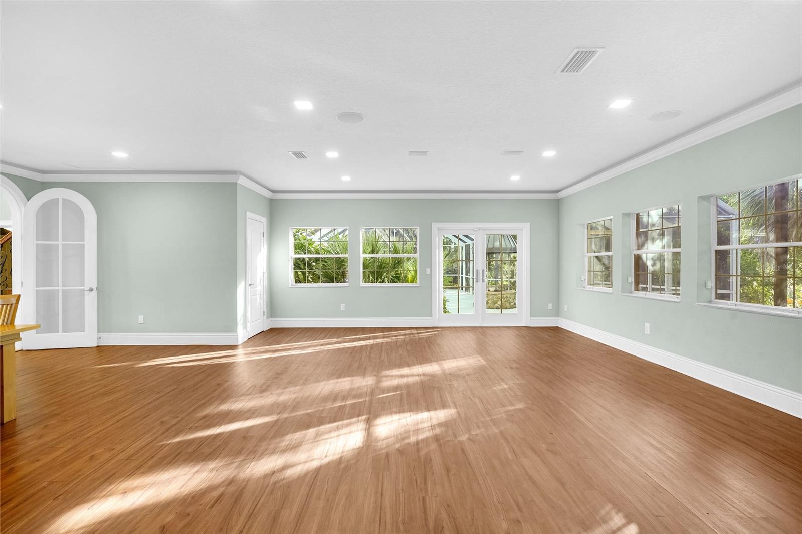 Image 43 of 72 For 1481 Lambert Avenue