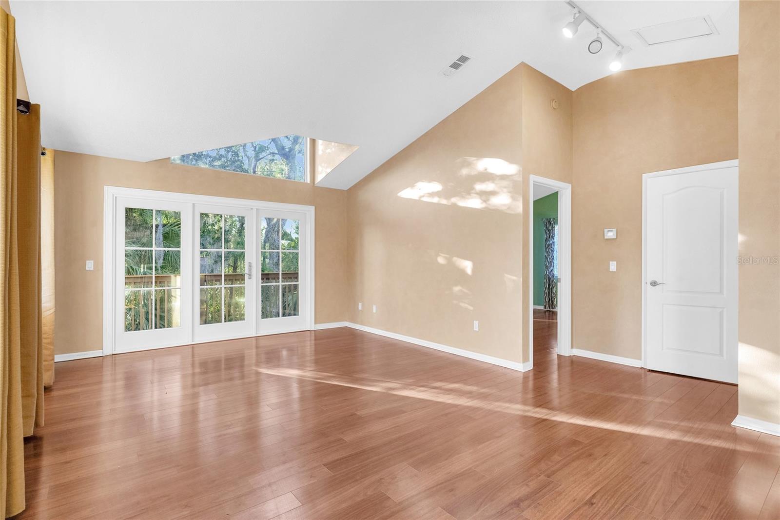 Image 48 of 72 For 1481 Lambert Avenue