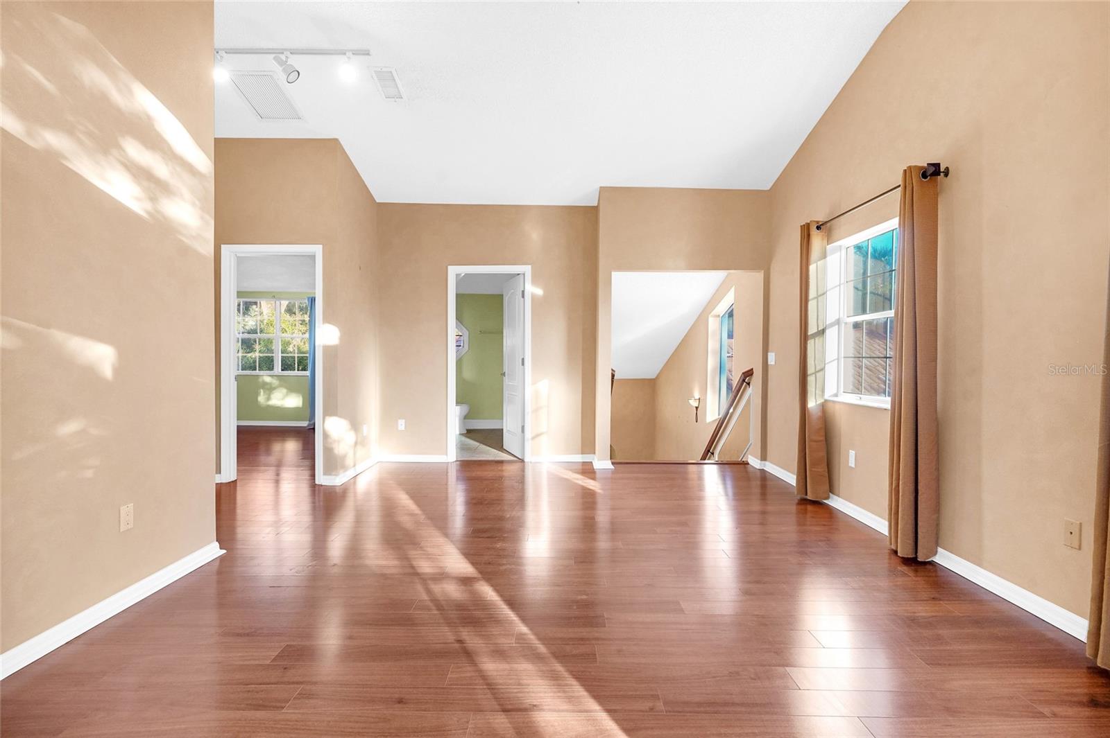 Image 49 of 72 For 1481 Lambert Avenue