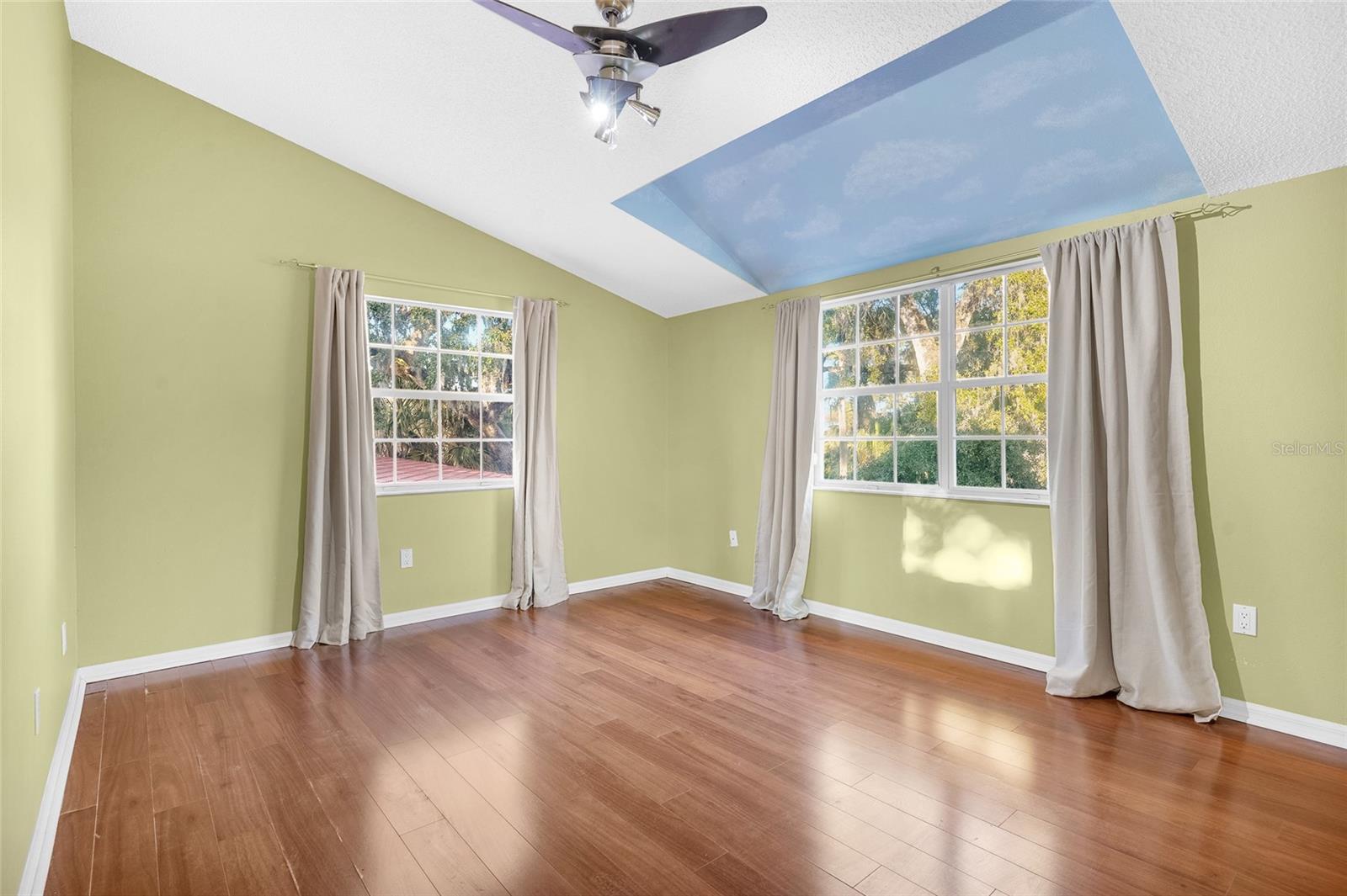 Image 51 of 72 For 1481 Lambert Avenue