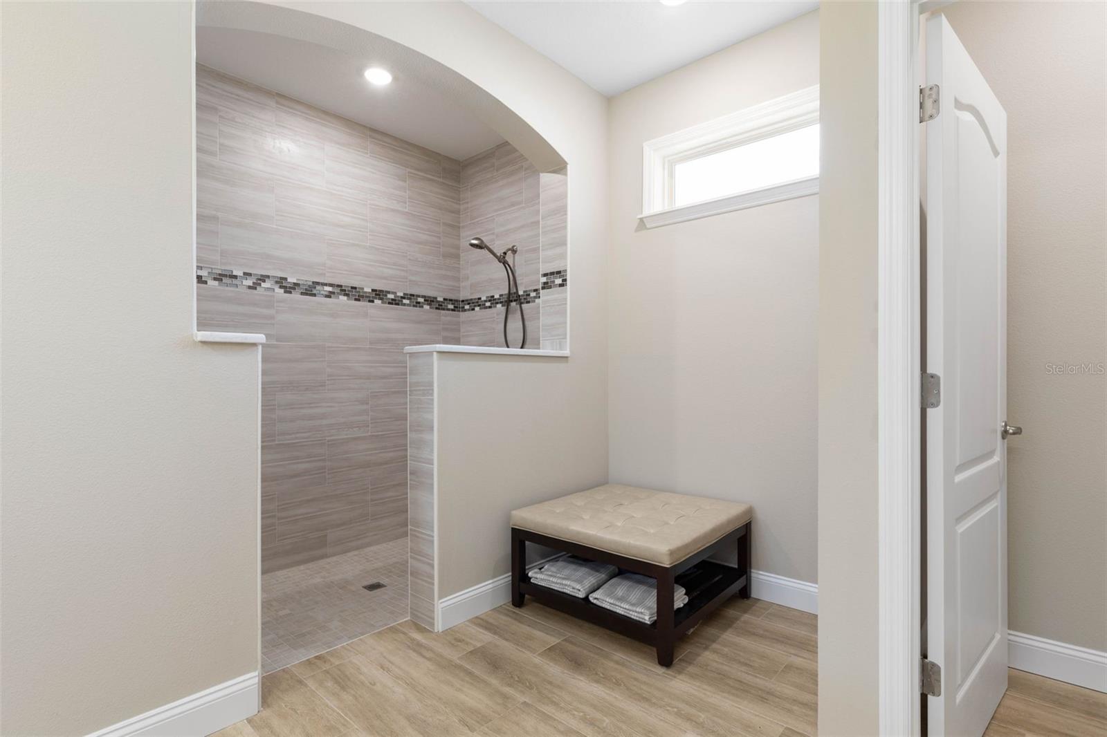 Image 24 of 72 For 25 Egan Drive