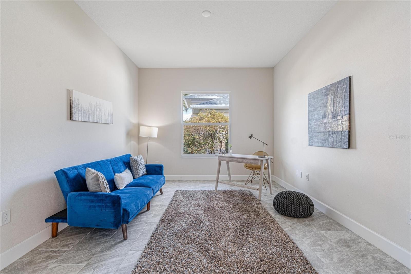 Image 29 of 65 For 82 Lakewalk Drive