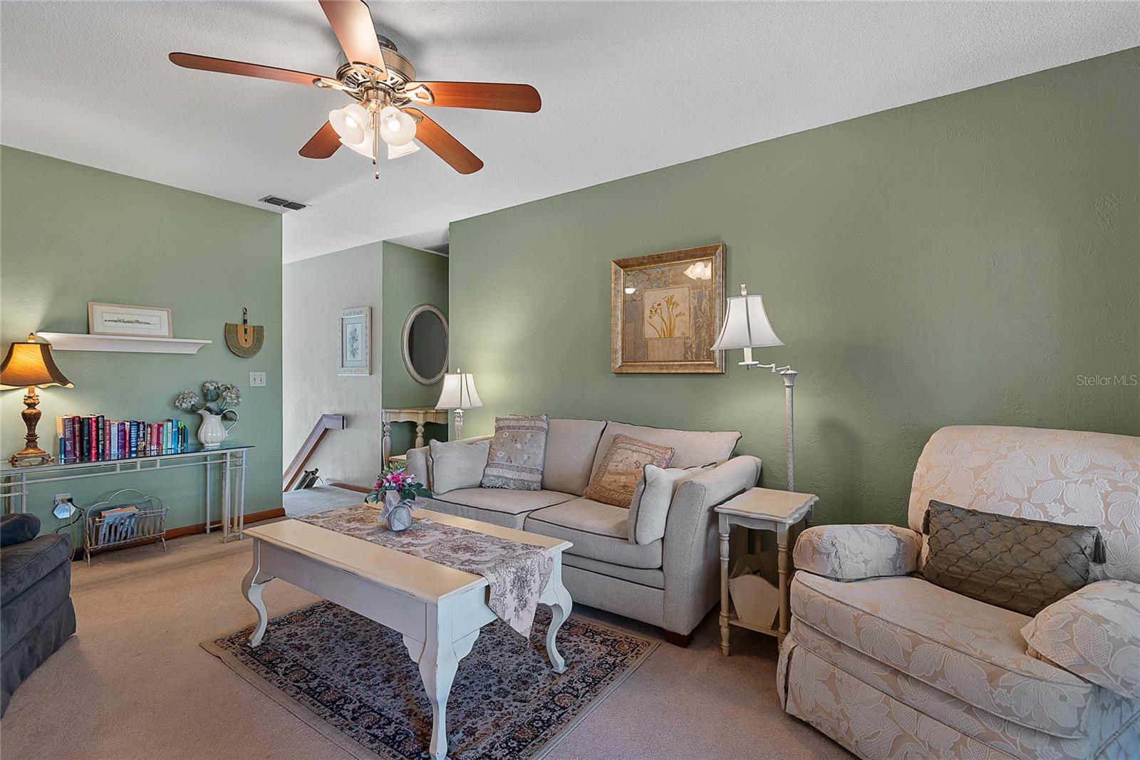 Image 7 of 25 For 12 Greenbriar Court