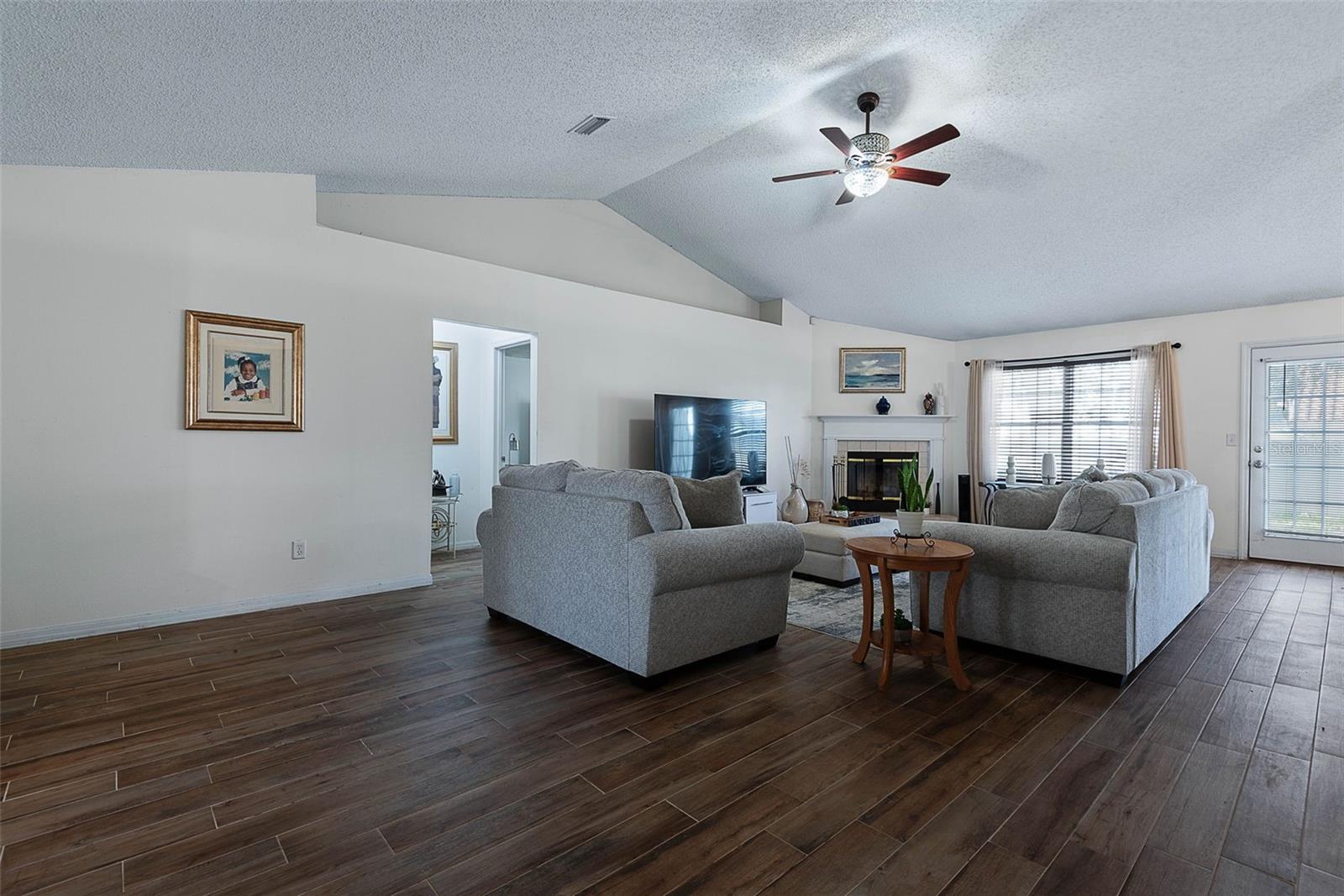 Image 10 of 42 For 31 Westmoreland Drive