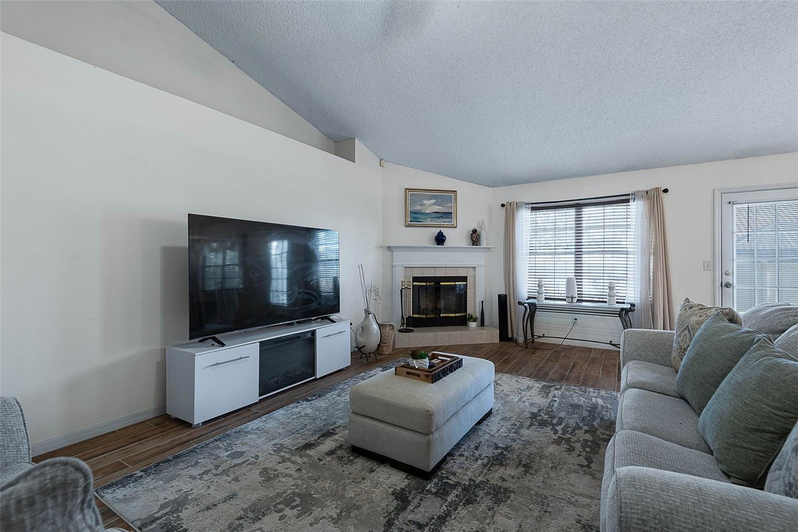 Image 12 of 42 For 31 Westmoreland Drive