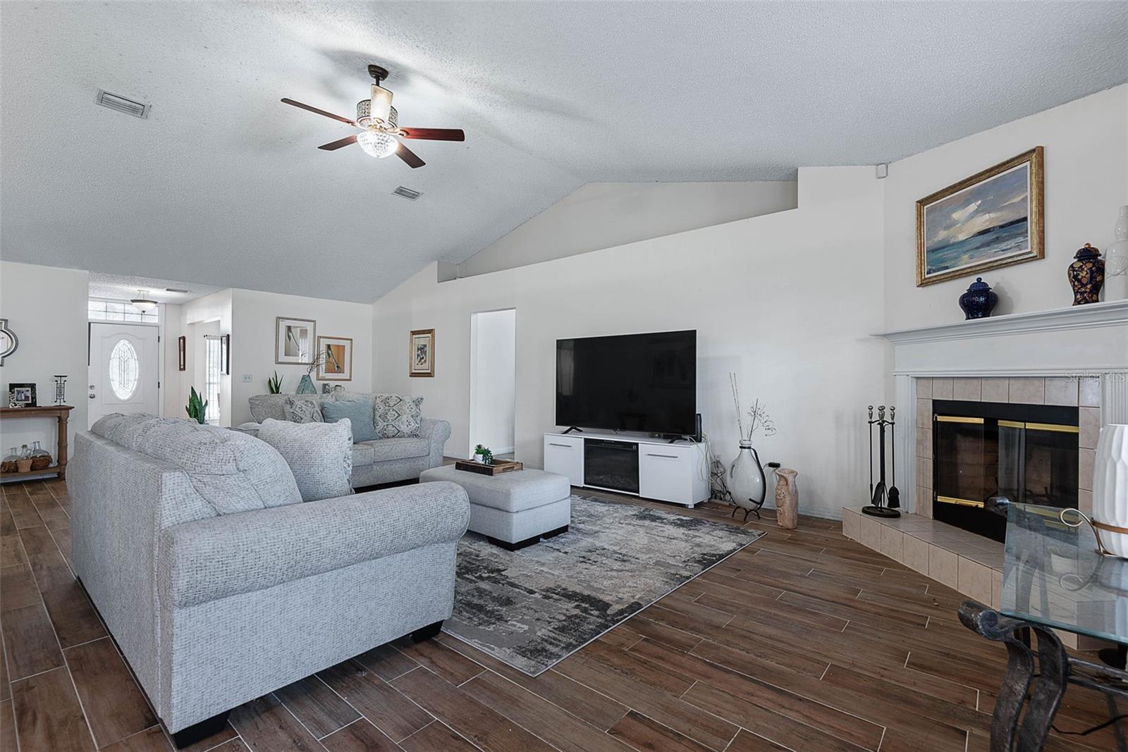 Image 13 of 42 For 31 Westmoreland Drive