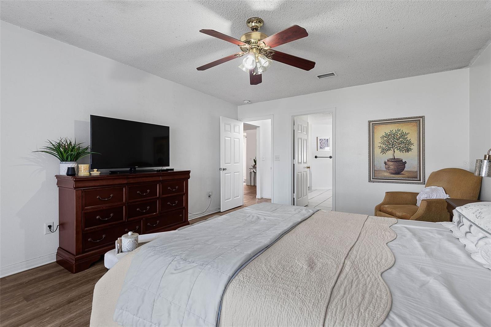 Image 25 of 42 For 31 Westmoreland Drive