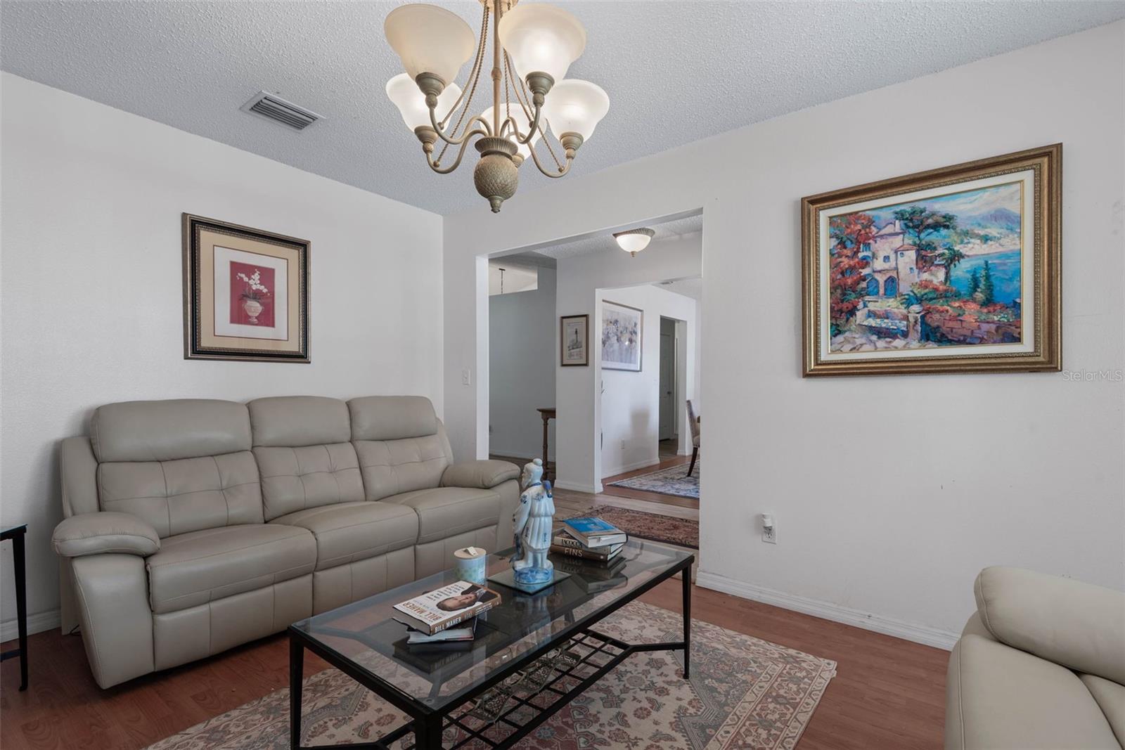 Image 6 of 42 For 31 Westmoreland Drive