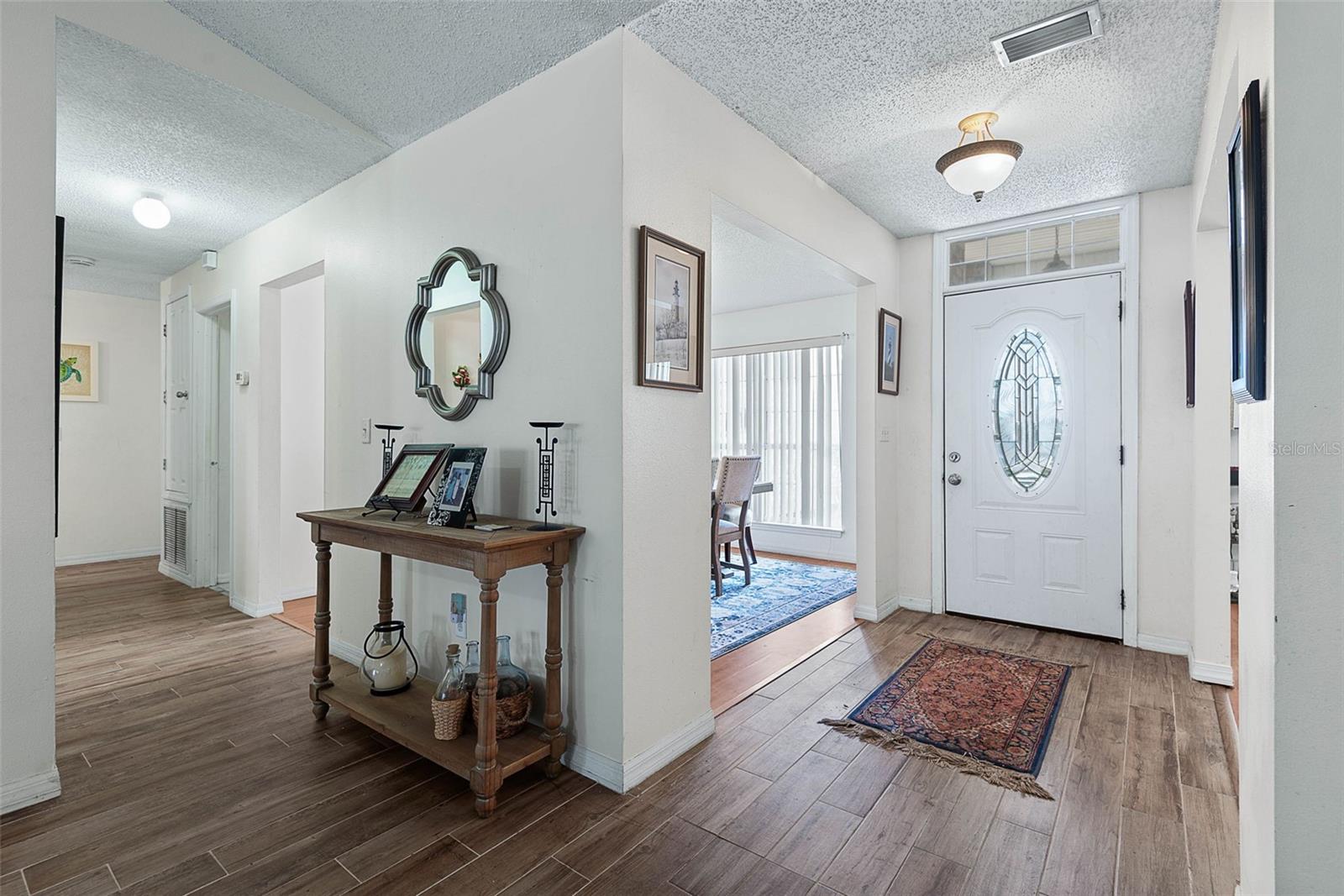 Image 7 of 42 For 31 Westmoreland Drive