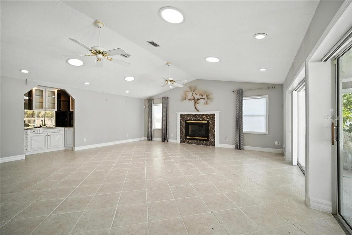 Image 10 of 69 For 13 Cottagegate Court