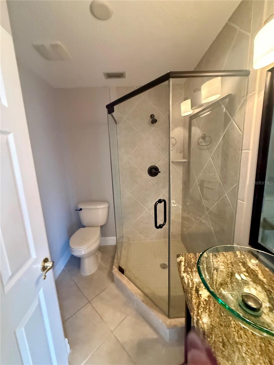 Image 28 of 69 For 13 Cottagegate Court