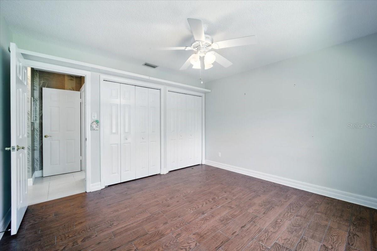 Image 34 of 69 For 13 Cottagegate Court