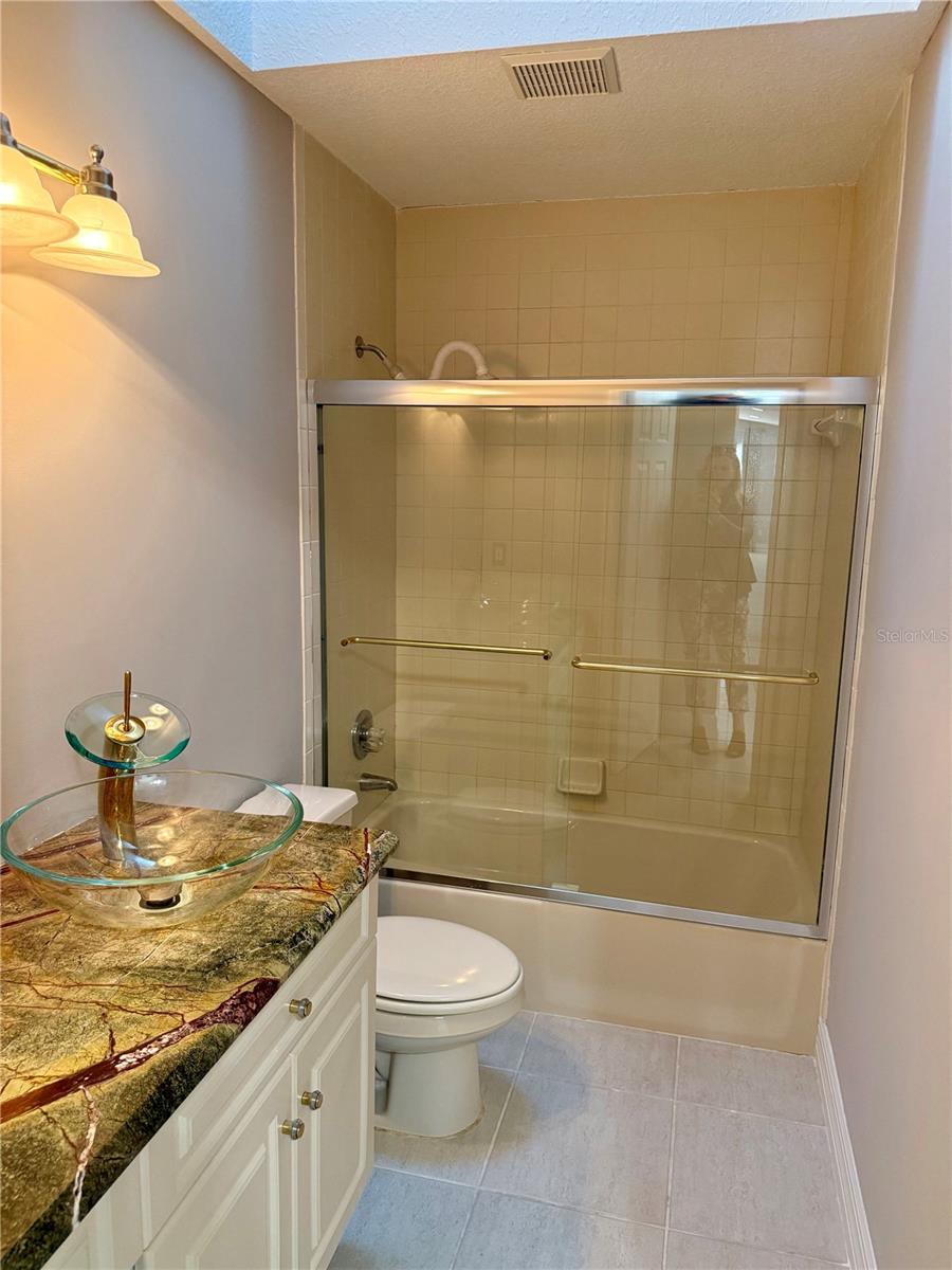 Image 39 of 69 For 13 Cottagegate Court