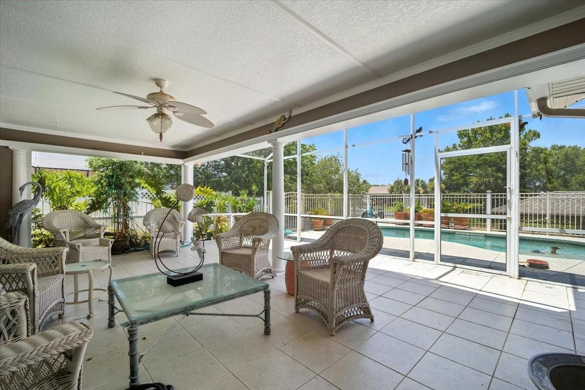 Image 42 of 69 For 13 Cottagegate Court