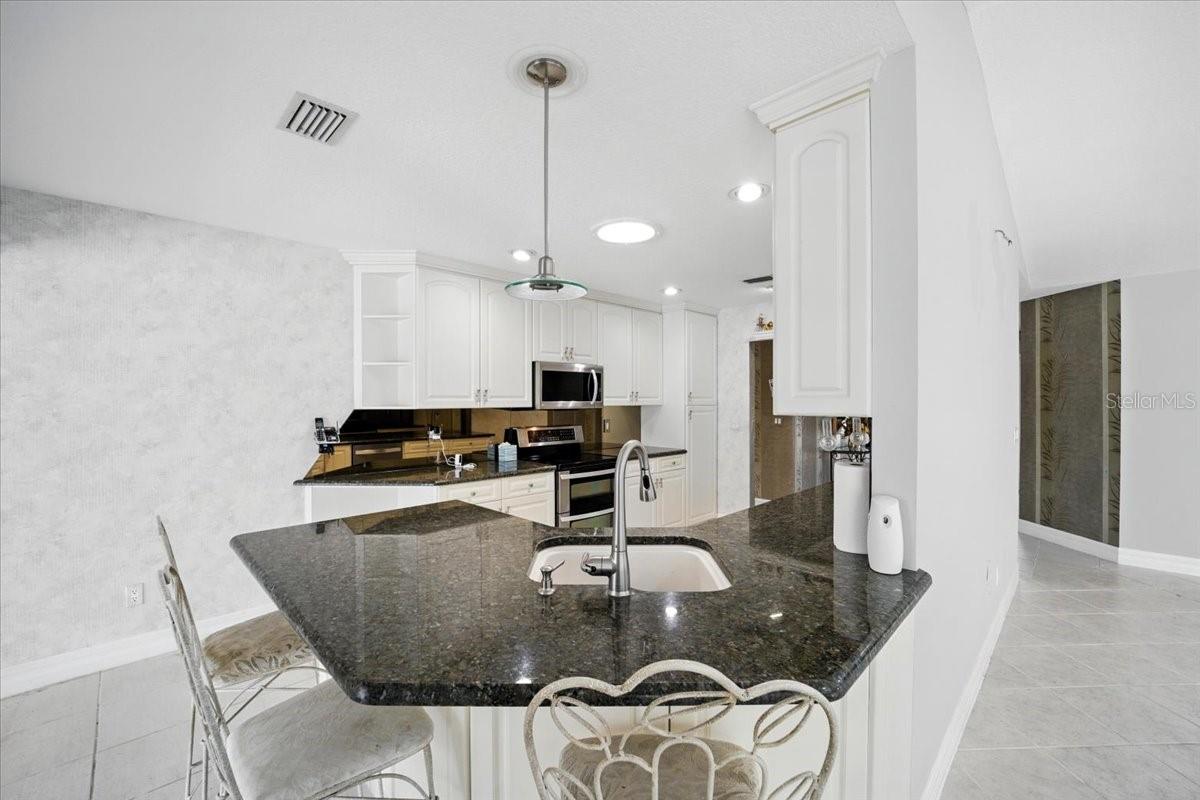 Image 7 of 69 For 13 Cottagegate Court