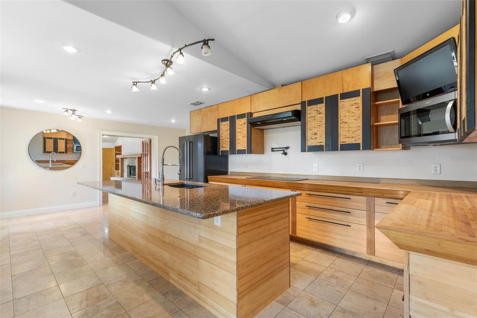 Image 12 of 89 For 322 Wellington Drive