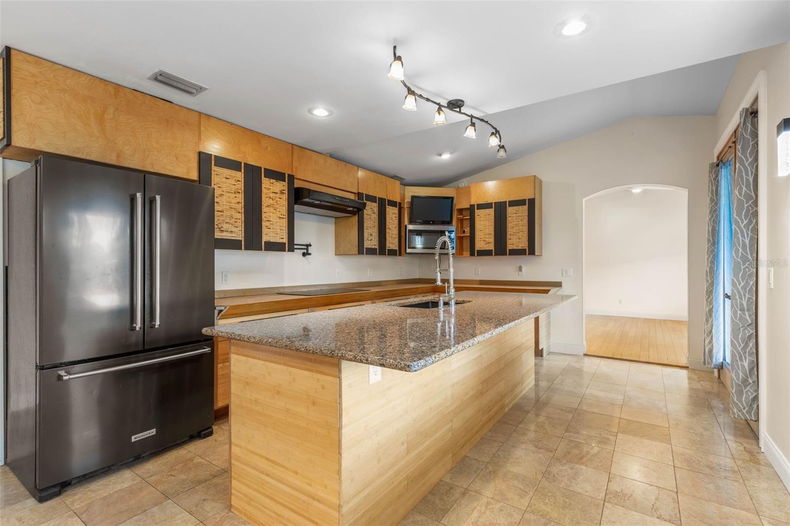 Image 13 of 89 For 322 Wellington Drive