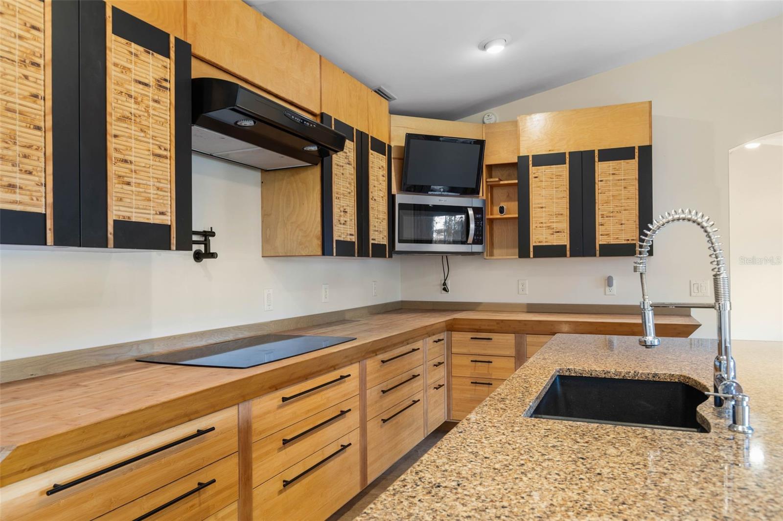 Image 16 of 89 For 322 Wellington Drive