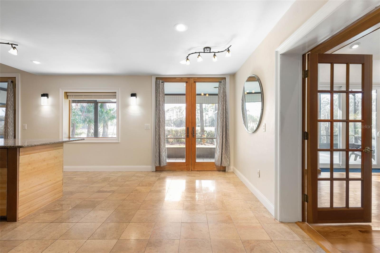 Image 20 of 89 For 322 Wellington Drive