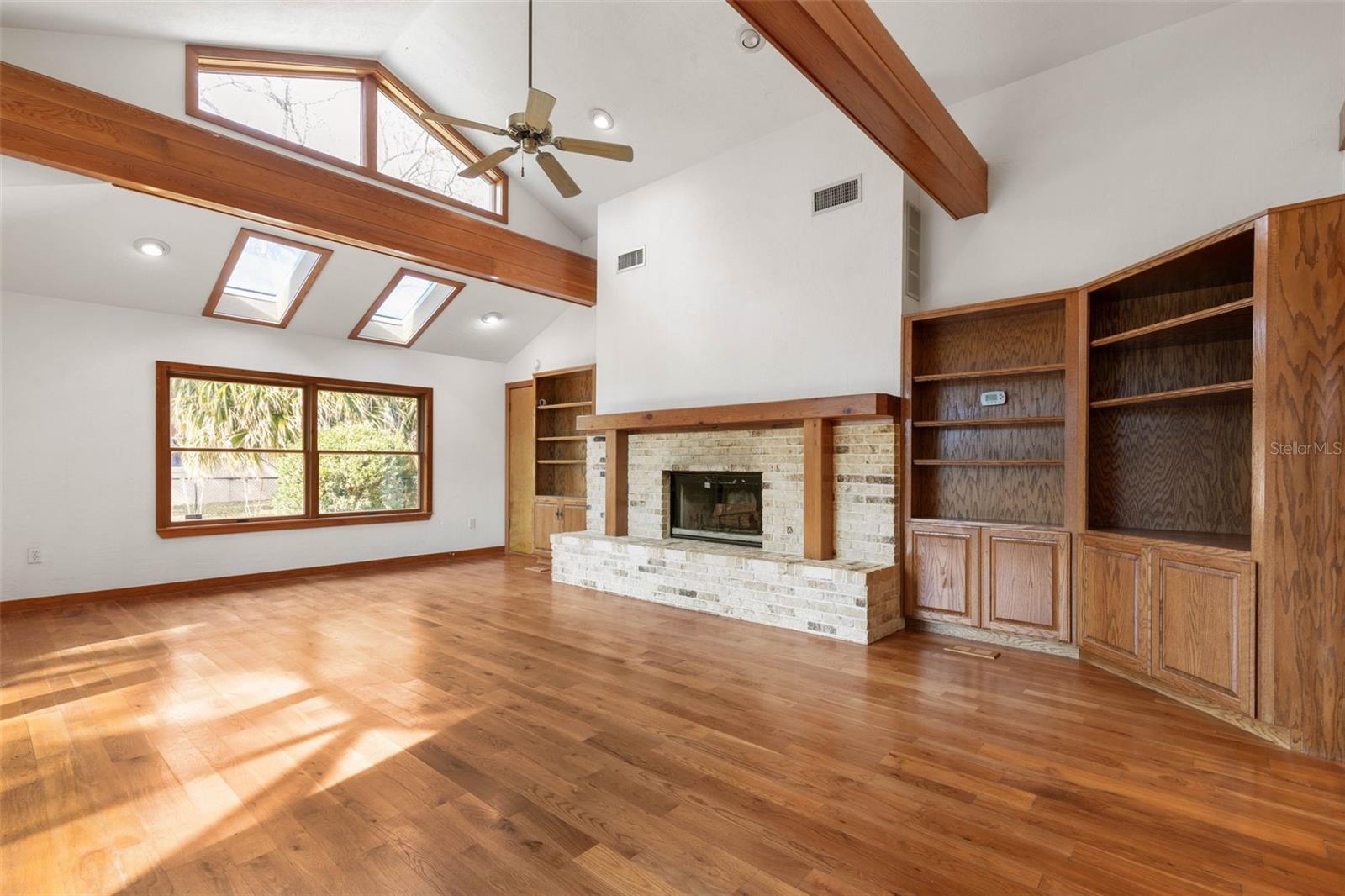 Image 23 of 89 For 322 Wellington Drive