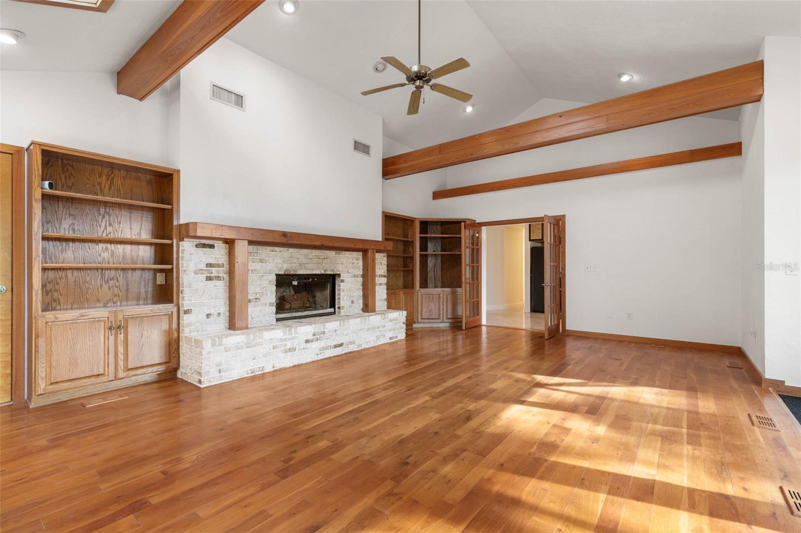 Image 24 of 89 For 322 Wellington Drive