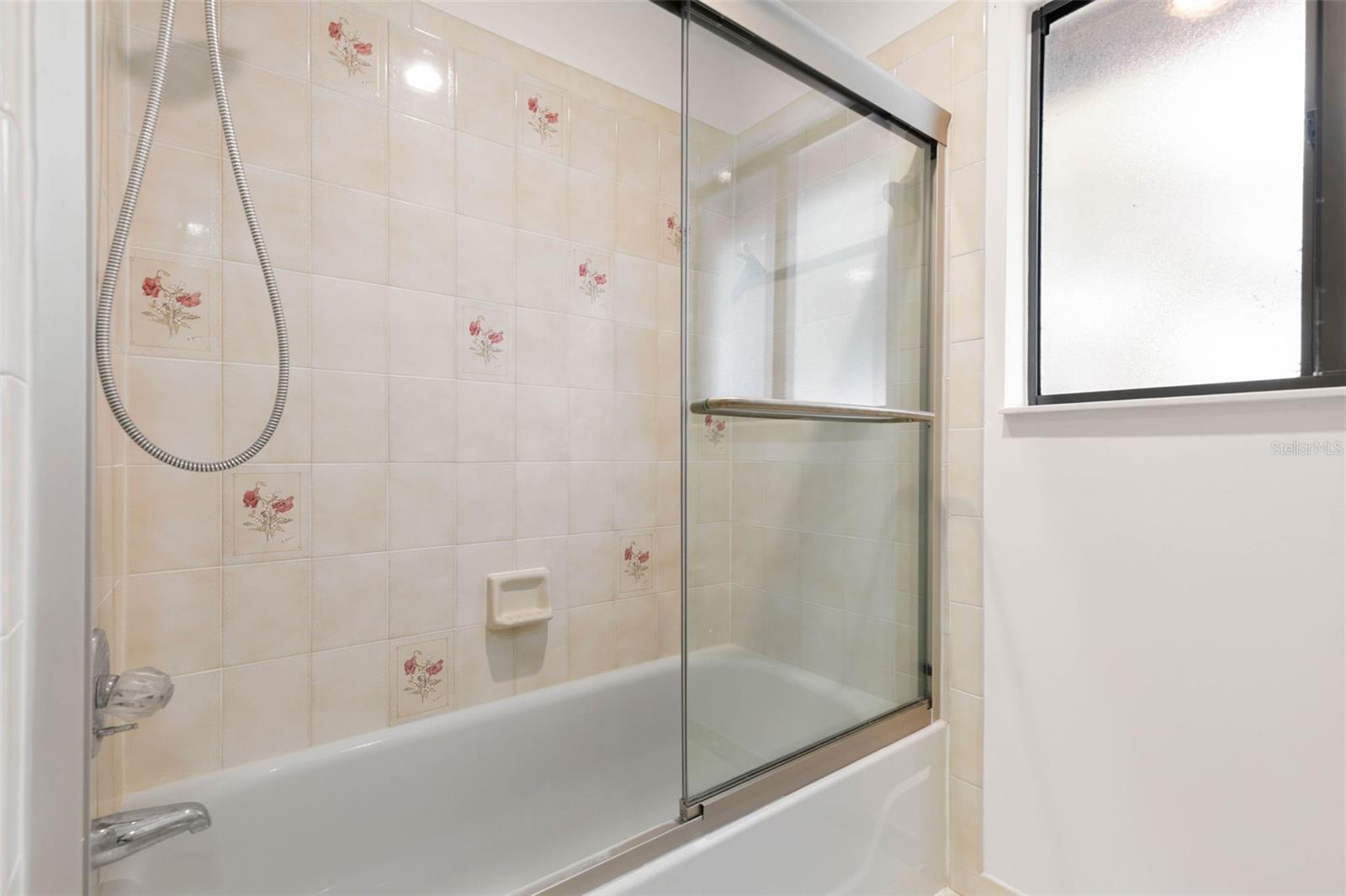 Image 45 of 89 For 322 Wellington Drive