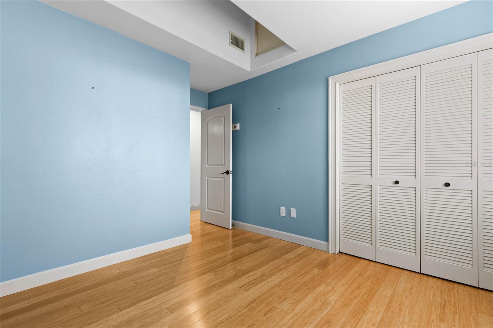 Image 47 of 89 For 322 Wellington Drive