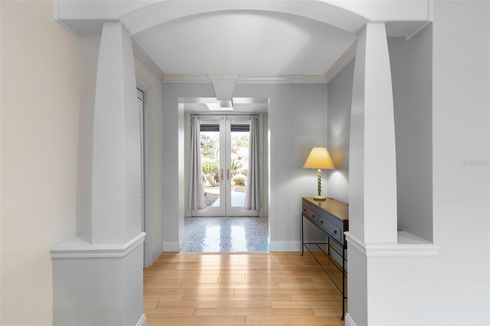 Image 6 of 89 For 322 Wellington Drive