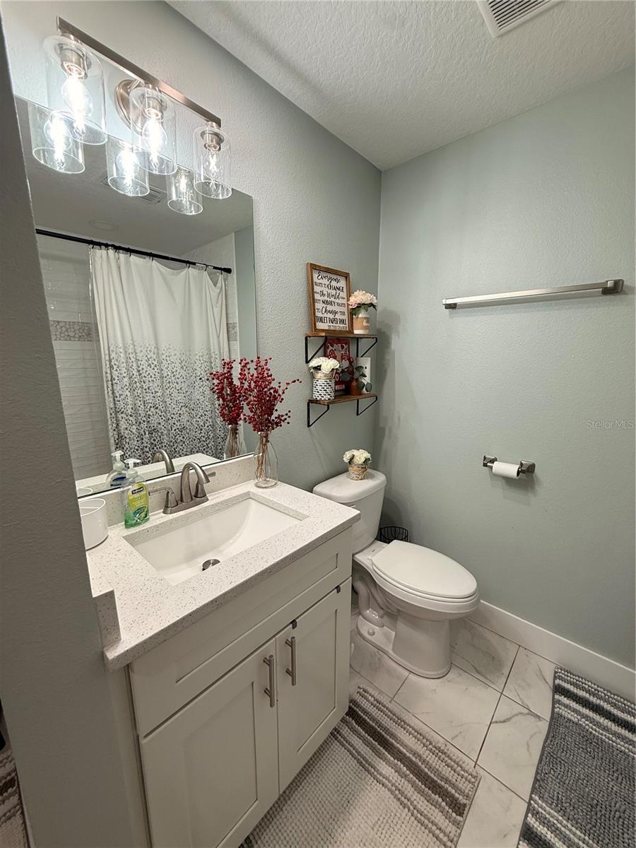 Image 13 of 21 For 360 Palm Circle