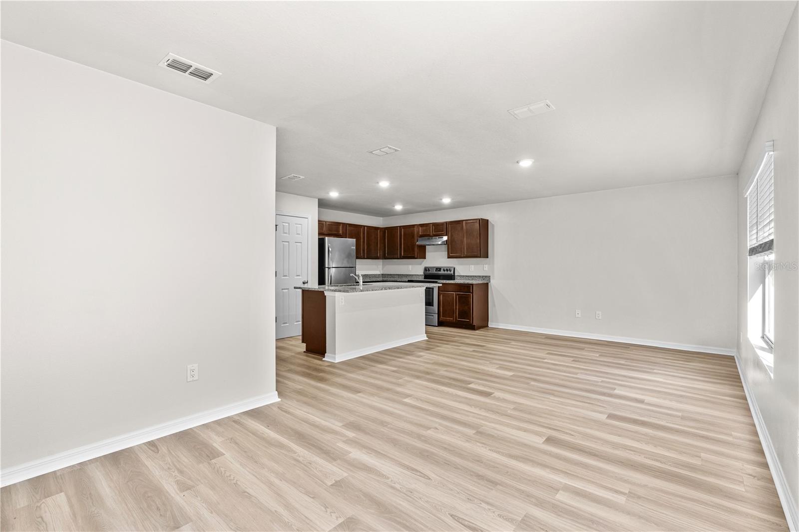 Image 17 of 39 For 2 Union Court