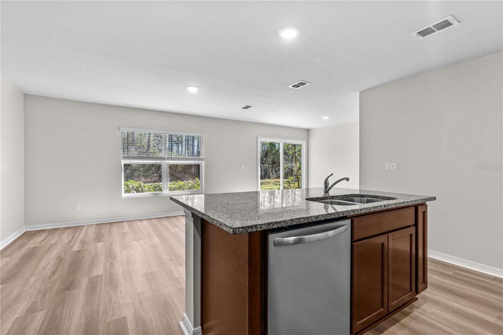 Image 25 of 39 For 2 Union Court