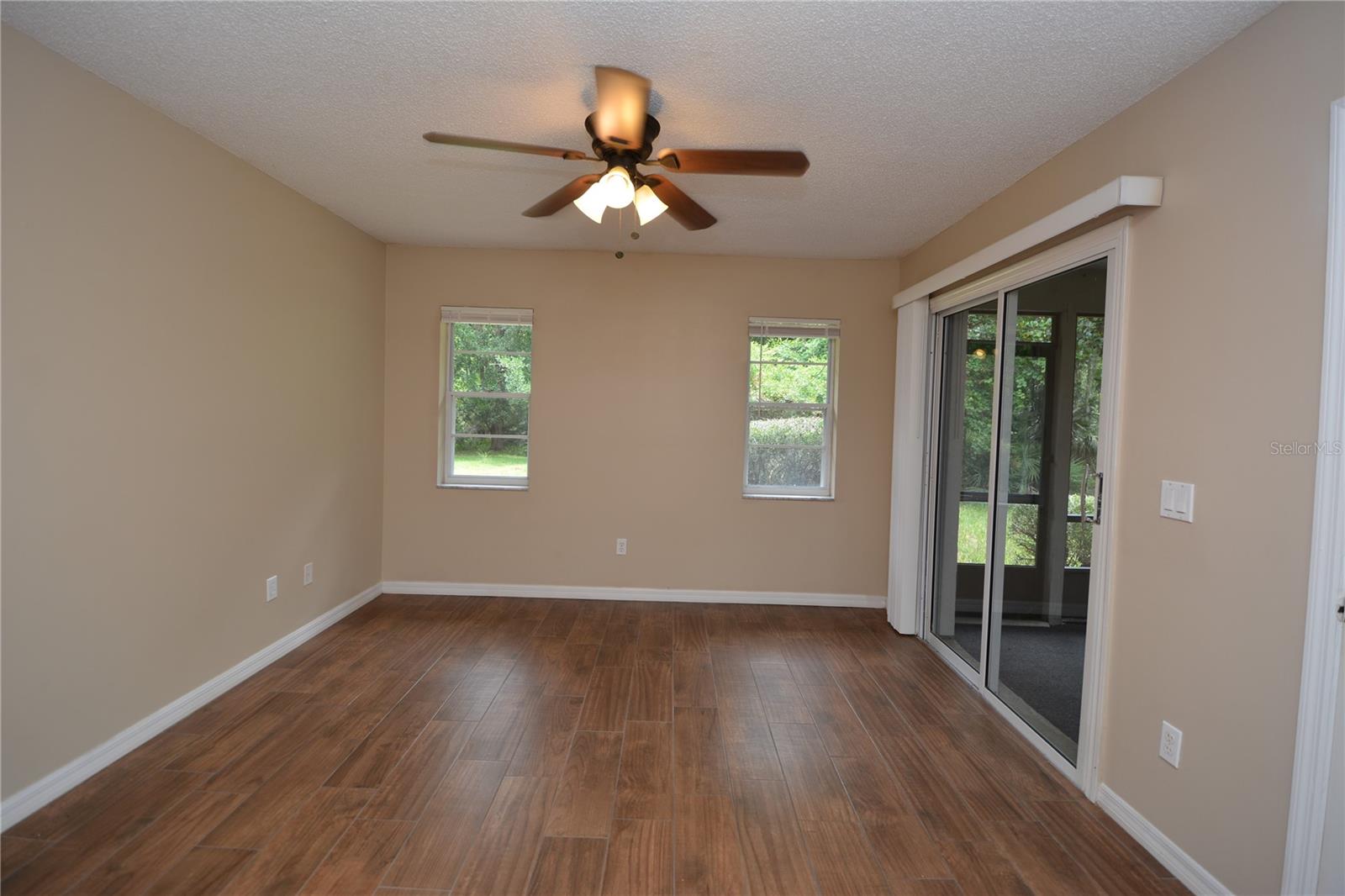 Image 18 of 34 For 30 Farmsworth Drive B