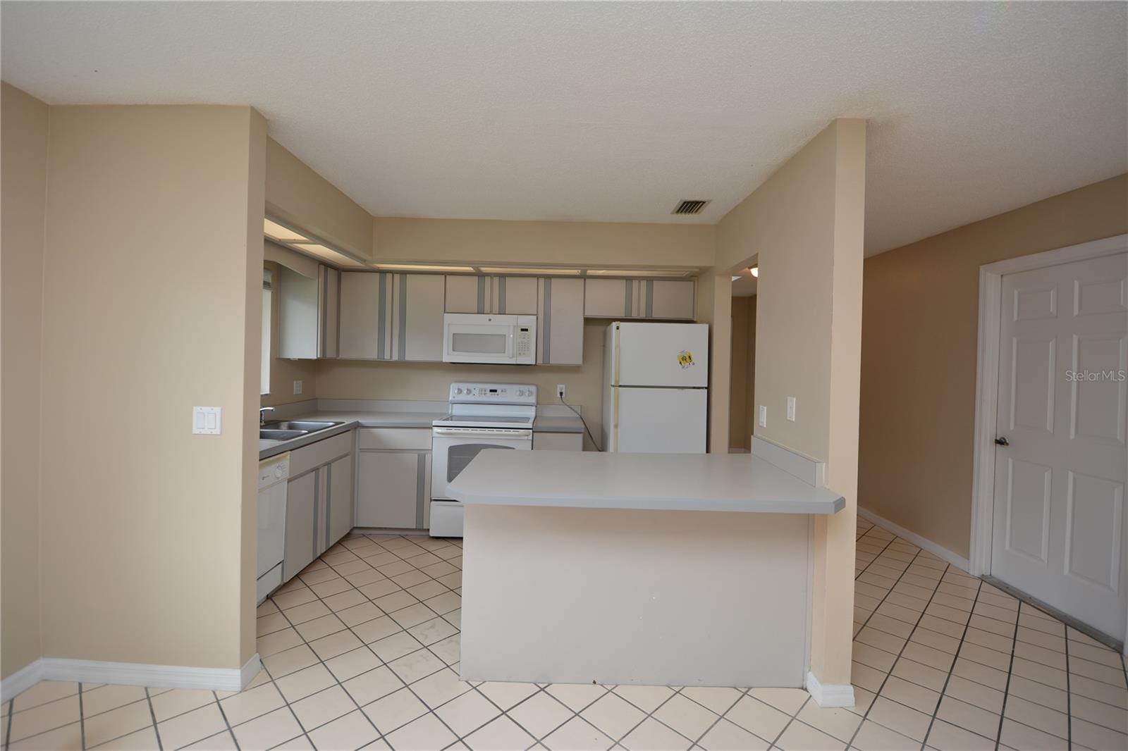 Image 4 of 34 For 30 Farmsworth Drive B