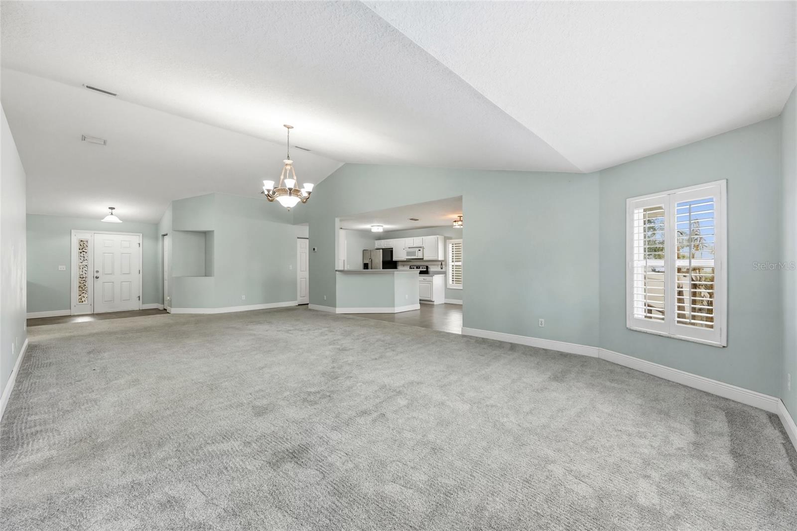 Image 12 of 42 For 109 Marsh Island Circle