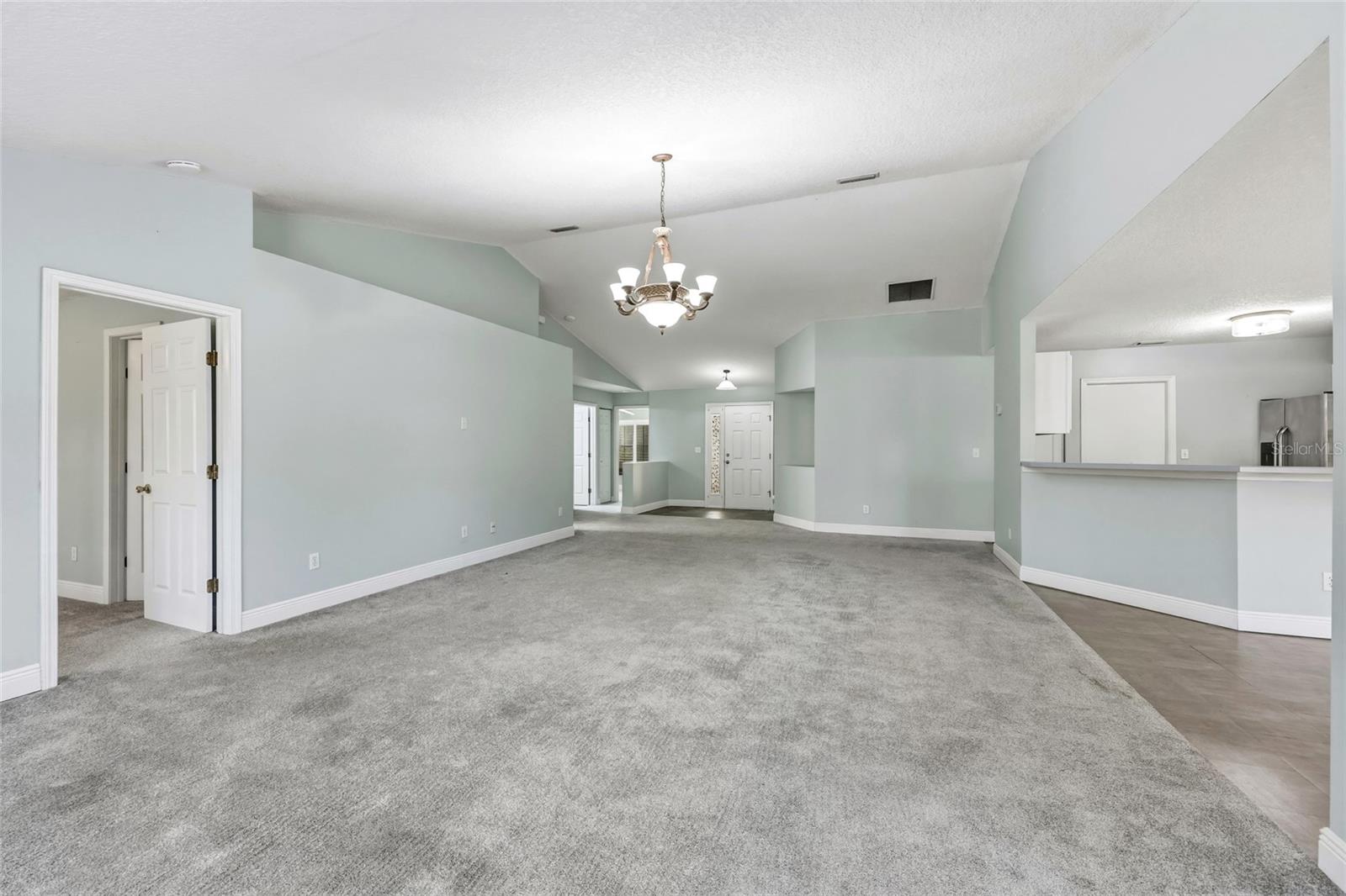 Image 13 of 42 For 109 Marsh Island Circle