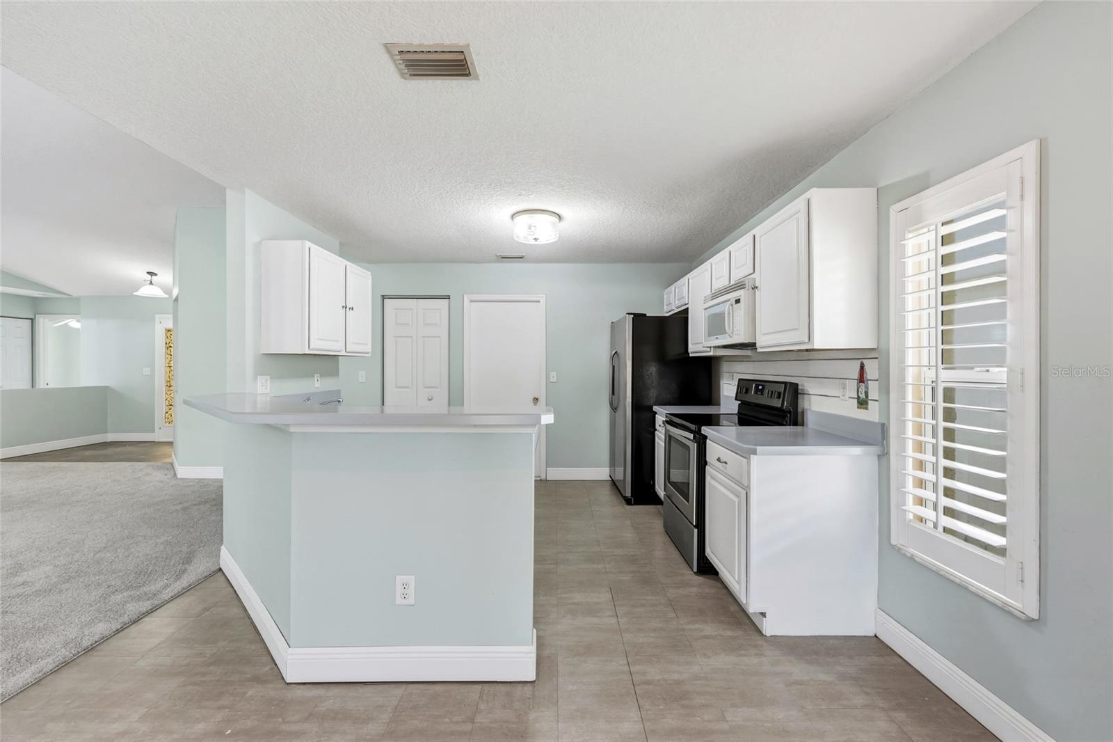 Image 16 of 42 For 109 Marsh Island Circle