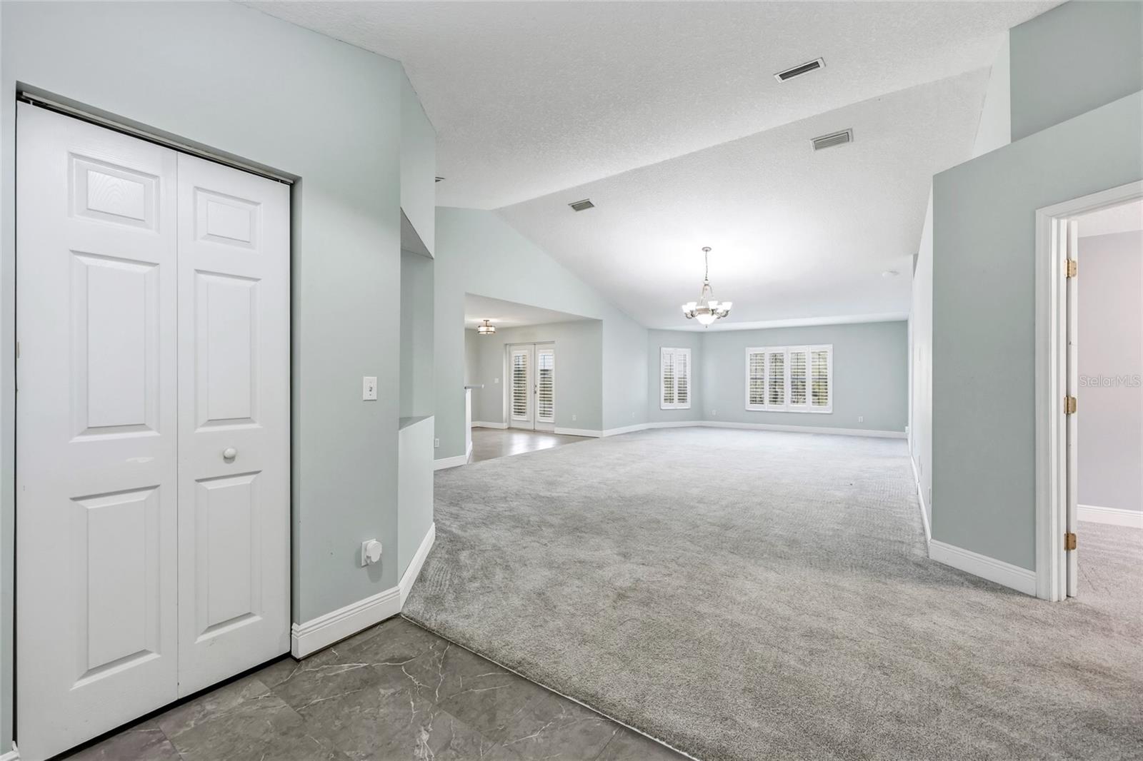 Image 8 of 42 For 109 Marsh Island Circle